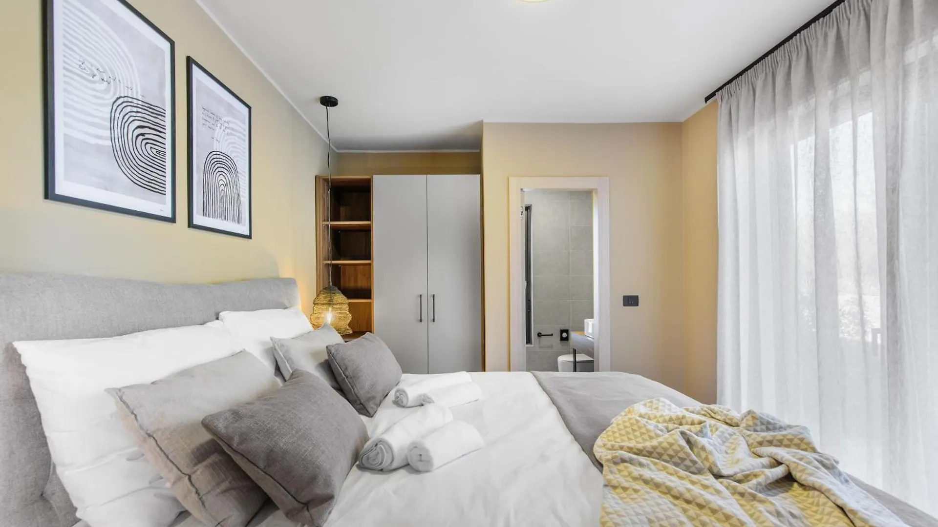 Quercus Village Apartments With Private Pool Novigrad  Croatia