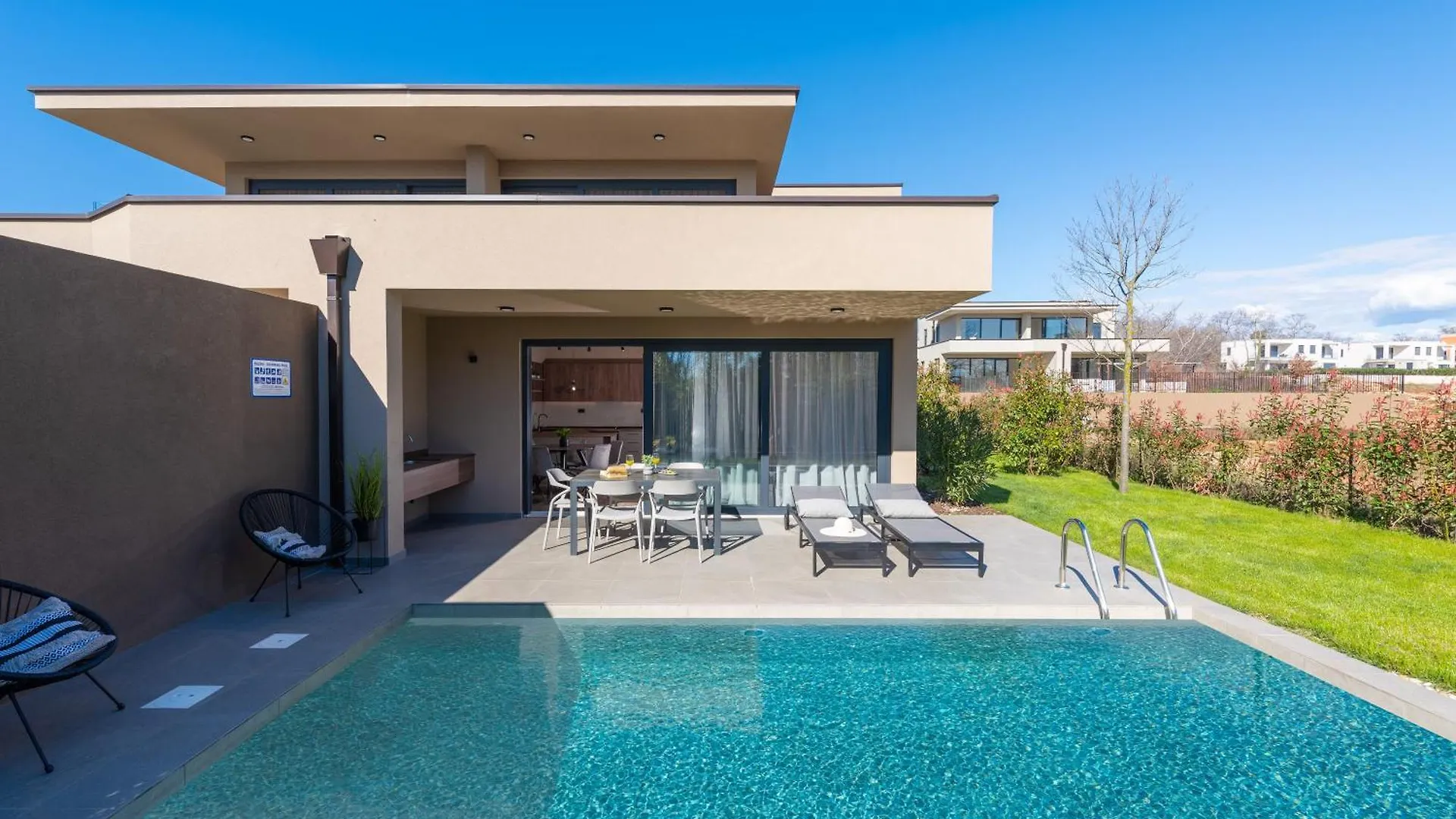 Quercus Village Apartments With Private Pool Novigrad Istria